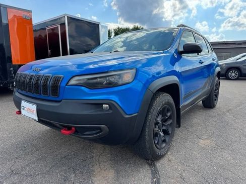Used 2020 Jeep Cherokee Trailhawk w/ Cold Weather Group AWD/4WD image 3