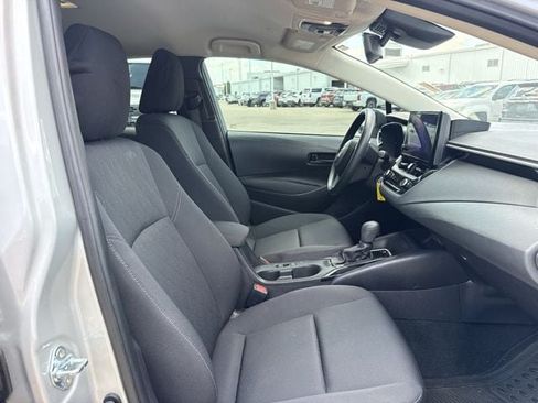 Used 2025 Toyota Corolla LE FWD image 27