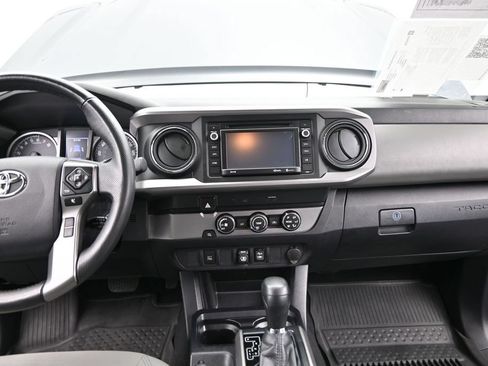 Used 2019 Toyota Tacoma SR5 RWD image 26