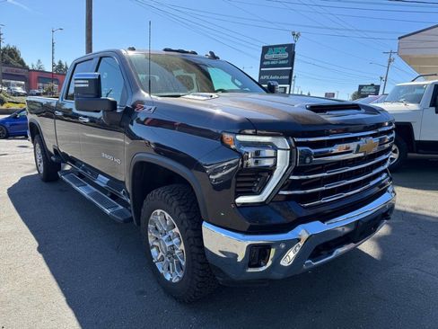 Used 2024 Chevrolet Silverado 3500 LTZ w/ LTZ Plus Package image 8