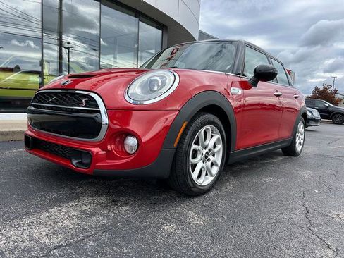 Used 2015 MINI Cooper S image 2