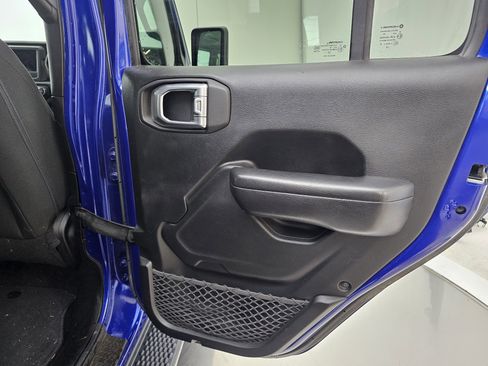 Used 2018 Jeep Wrangler Unlimited Sport S image 20