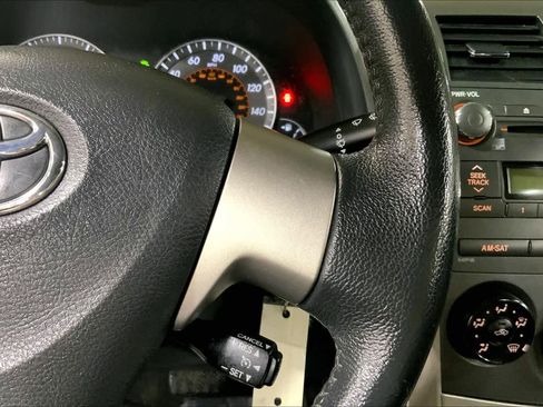 Used 2010 Toyota Corolla S image 25