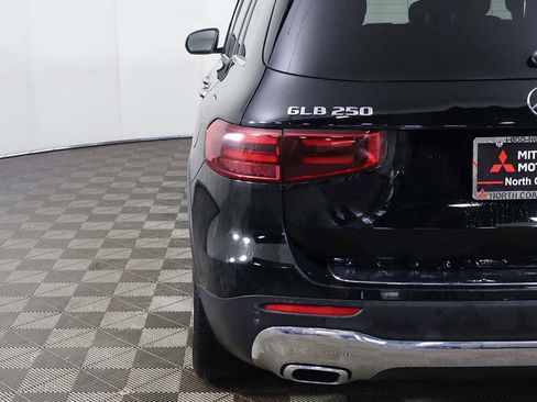 Used 2025 Mercedes-Benz GLB 250 4MATIC image 15