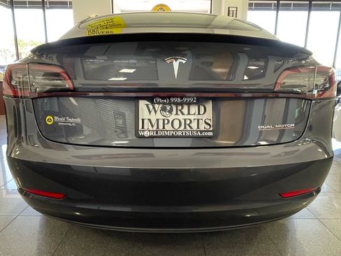 Used 2023 Tesla Model 3 Performance image 4