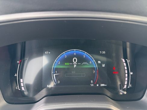 Certified 2025 Toyota Corolla SE image 21