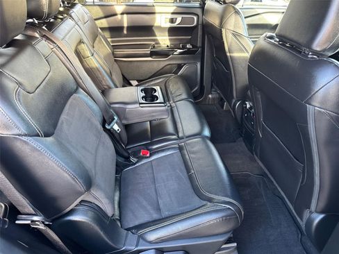 Certified 2023 Ford Explorer ST image 18
