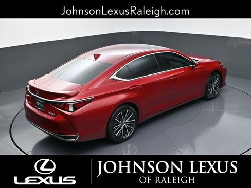 Used 2023 Lexus ES 300h w/ Premium Package image 27