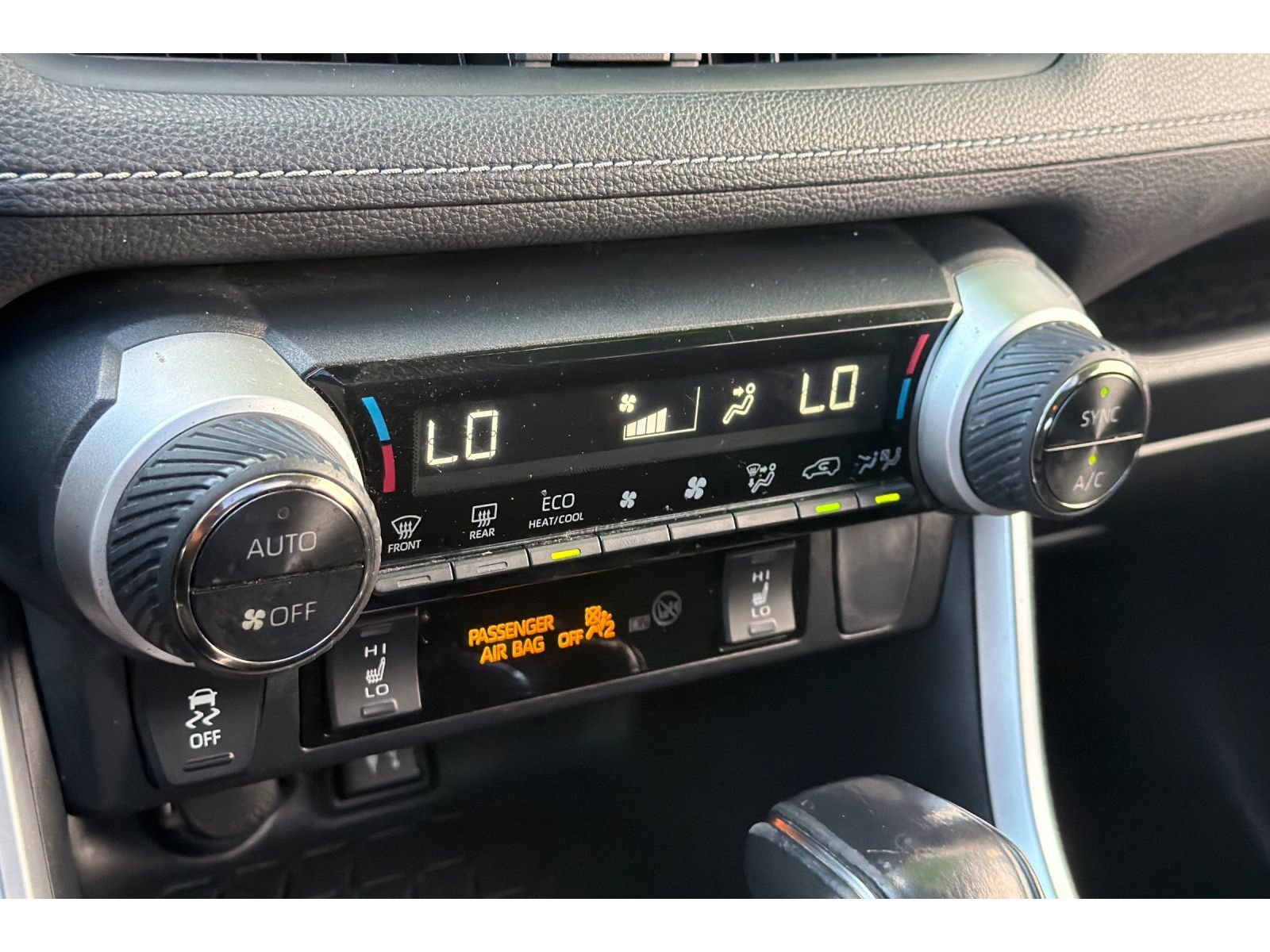 Used 2019 Toyota RAV4 XLE w/ Convenience Package AWD/4WD image 23