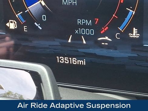 Used 2026 Chevrolet Tahoe High Country AWD/4WD image 6