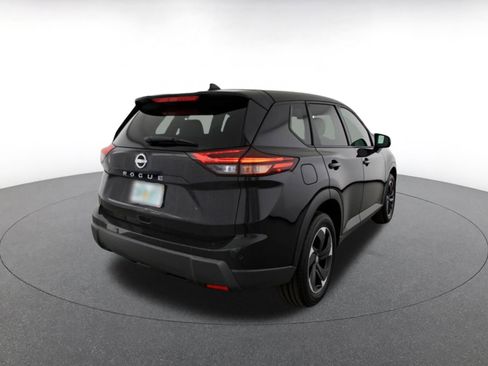 Used 2025 Nissan Rogue SV AWD/4WD image 11