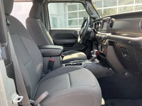 Used 2023 Jeep Wrangler Sport AWD/4WD image 9