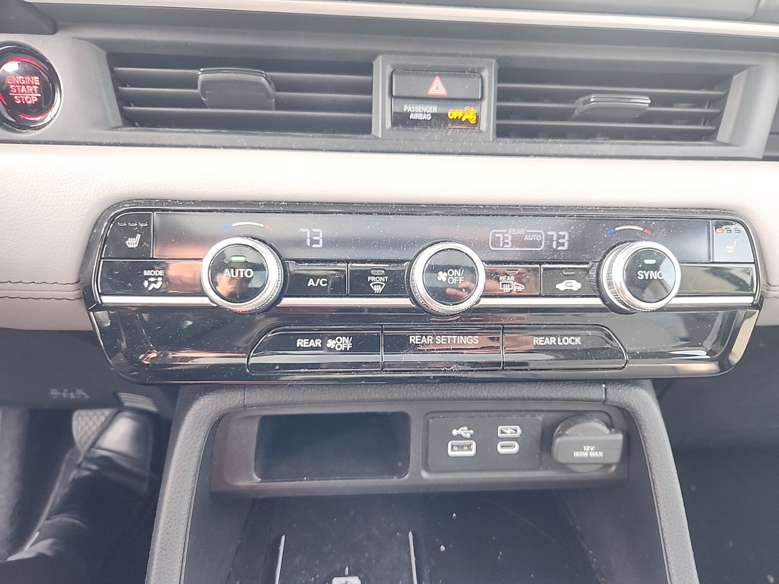 Used 2024 Honda Pilot Touring image 12