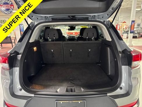 Used 2023 Chevrolet TrailBlazer LT w/ Convenience Package AWD/4WD image 29