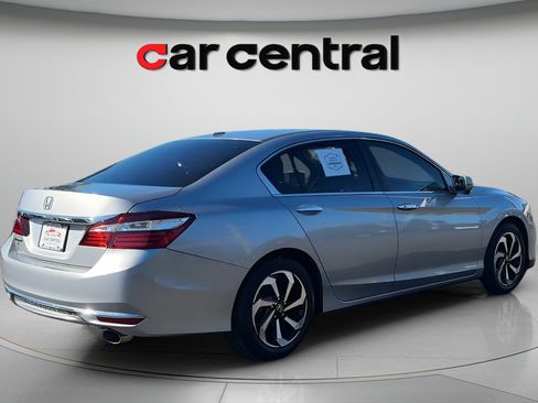 Used 2016 Honda Accord EX image 5