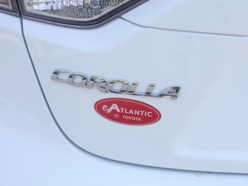 Used 2025 Toyota Corolla LE FWD image 19