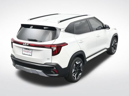 Used 2024 Kia Seltos SX w/ SX Sunroof Package AWD/4WD image 26