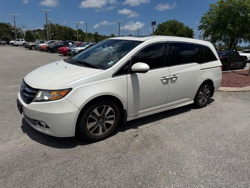 Used 2015 Honda Odyssey Touring image 11