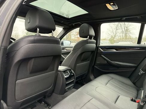 Used 2023 BMW 530e xDrive image 13