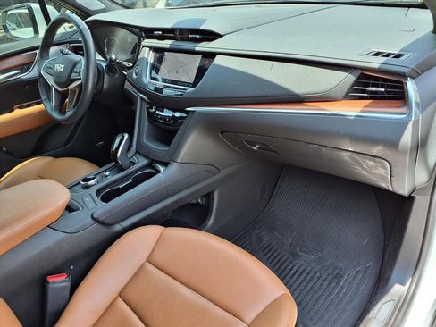 Used 2024 Cadillac XT5 Premium Luxury FWD image 8