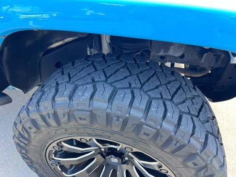 Used 2017 Jeep Wrangler Unlimited Sahara w/ Connectivity Group AWD/4WD image 57