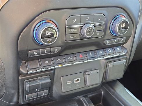 Used 2022 Chevrolet Silverado 2500 High Country w/ Technology Package image 33