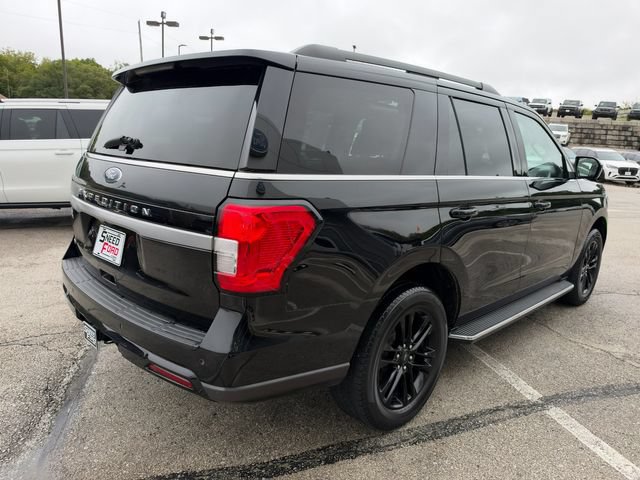 Used 2023 Ford Expedition XLT AWD/4WD image 7