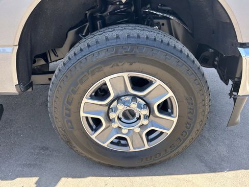 Used 2025 Ford F250 Lariat AWD/4WD image 9