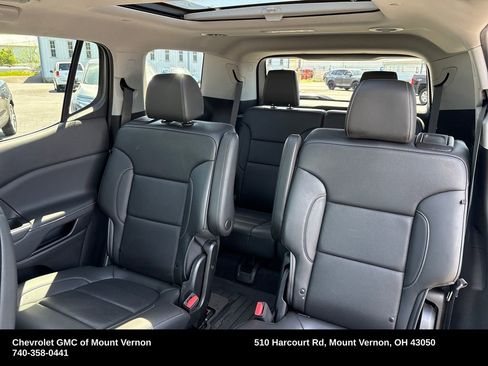 Used 2023 GMC Acadia SLT w/ LPO, Floor Liner Package AWD/4WD image 44