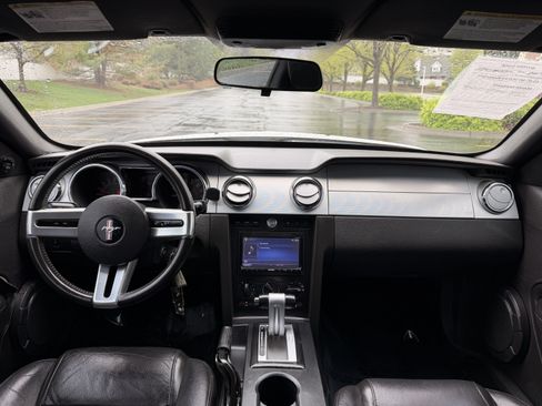 Used 2006 Ford Mustang GT RWD image 17