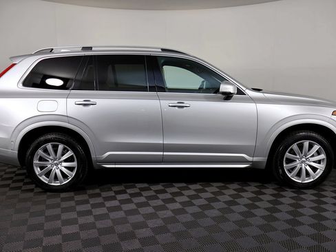 Used 2018 Volvo XC90 T5 Momentum w/ Convenience Package AWD/4WD image 7