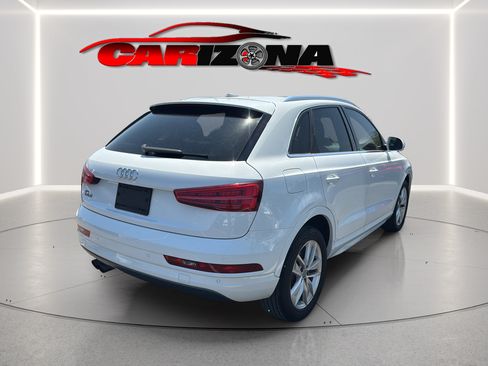 Used 2017 Audi Q3 2.0T Premium Plus w/ Premium Plus Package FWD image 5