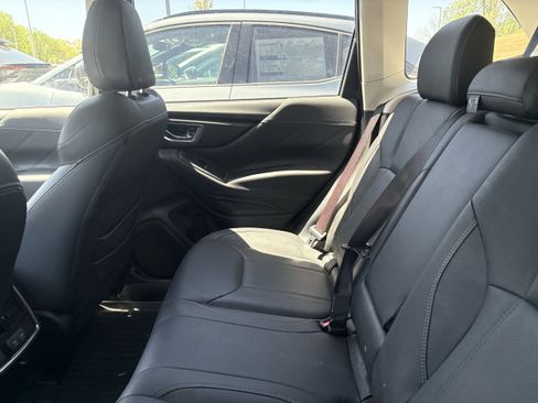 Used 2019 Subaru Forester Limited AWD/4WD image 9