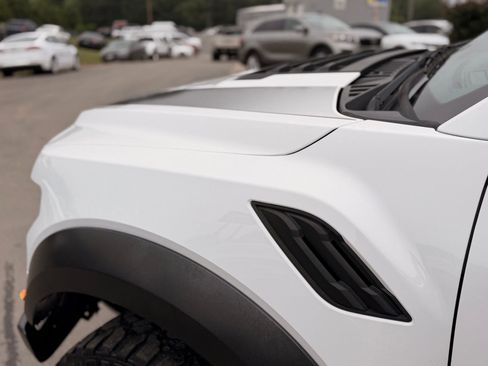 Used 2018 Ford F150 Raptor w/ Equipment Group 802A Luxury AWD/4WD image 16