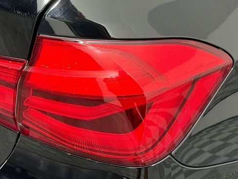 Used 2016 BMW 320i Sedan w/ Driver Assistance Package RWD image 32
