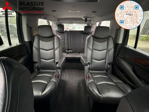 Used 2019 Cadillac Escalade ESV Luxury AWD/4WD image 52