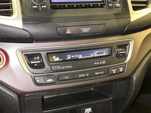 Used 2017 Honda Pilot LX image 24