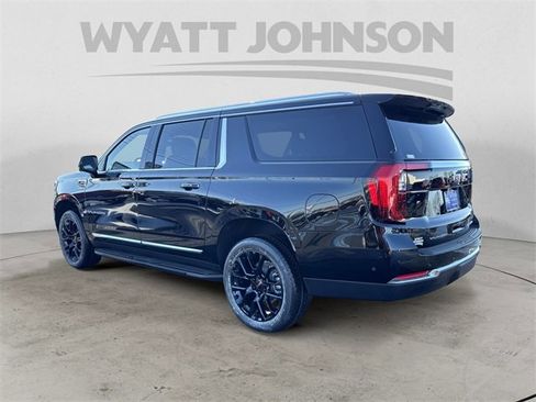 New 2026 GMC Yukon XL Elevation image 3