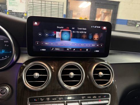 Used 2020 Mercedes-Benz GLC 300 4MATIC Coupe image 7