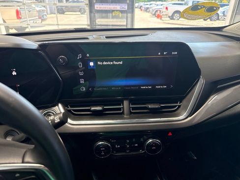 Used 2025 Chevrolet Trax ACTIV w/ Driver Confidence Package FWD image 19