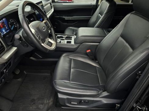 Used 2024 Ford Expedition XLT RWD image 25