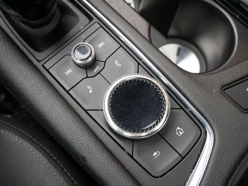 Used 2020 Cadillac XT5 Premium Luxury image 22