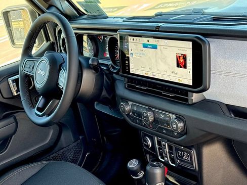 New 2026 Jeep Gladiator Sport AWD/4WD image 27