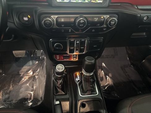 Used 2022 Jeep Gladiator Rubicon AWD/4WD image 18