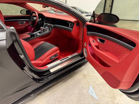 Used 2021 Bentley Continental GT AWD/4WD image 21