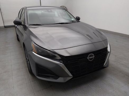 Used 2024 Nissan Altima 2.5 SV image 14