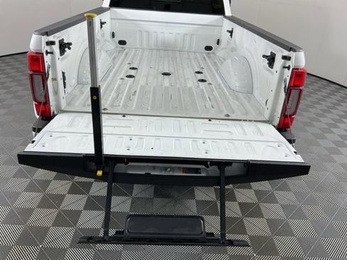 Used 2022 Ford F450 Limited image 8