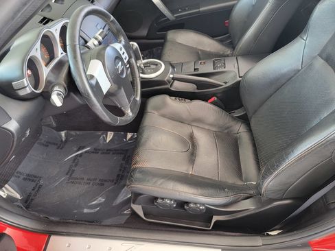 Used 2005 Nissan 350Z Touring RWD image 19