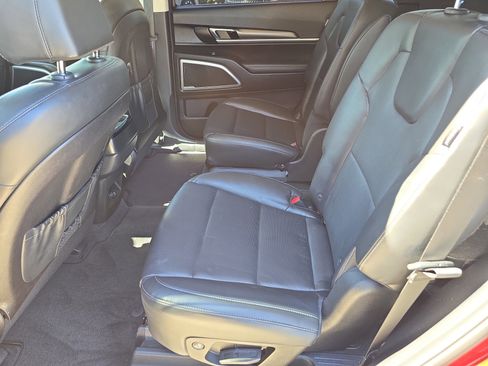 Certified 2023 Kia Telluride S image 16