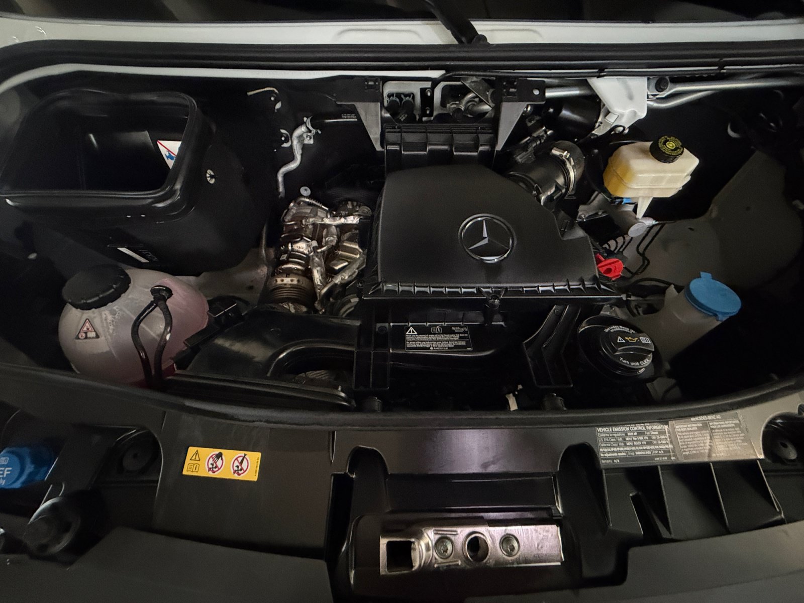 Used 2025 Mercedes-Benz Sprinter 2500 image 20